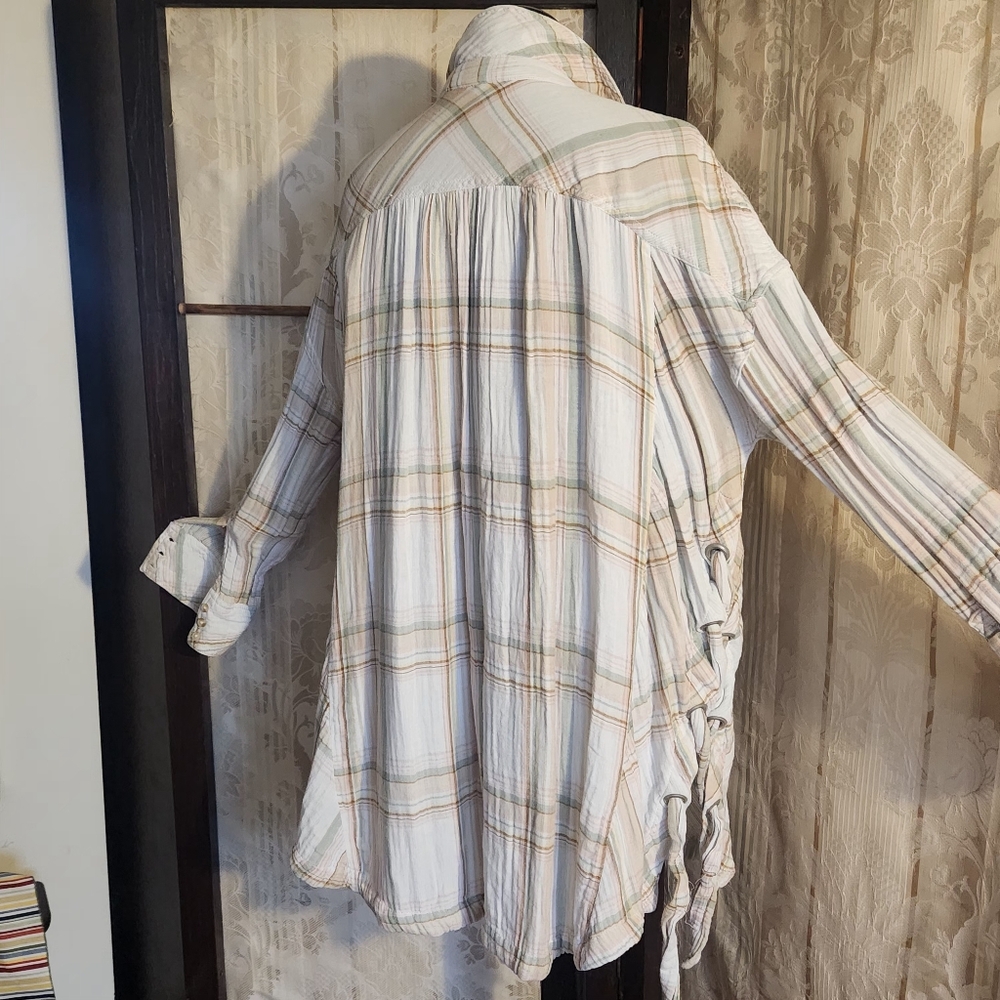 Free People Button Top - Picture 3 of 11